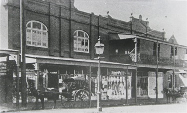 A J Benjamin’s store, Victoria Avenue West, Chatswood, c. 1915